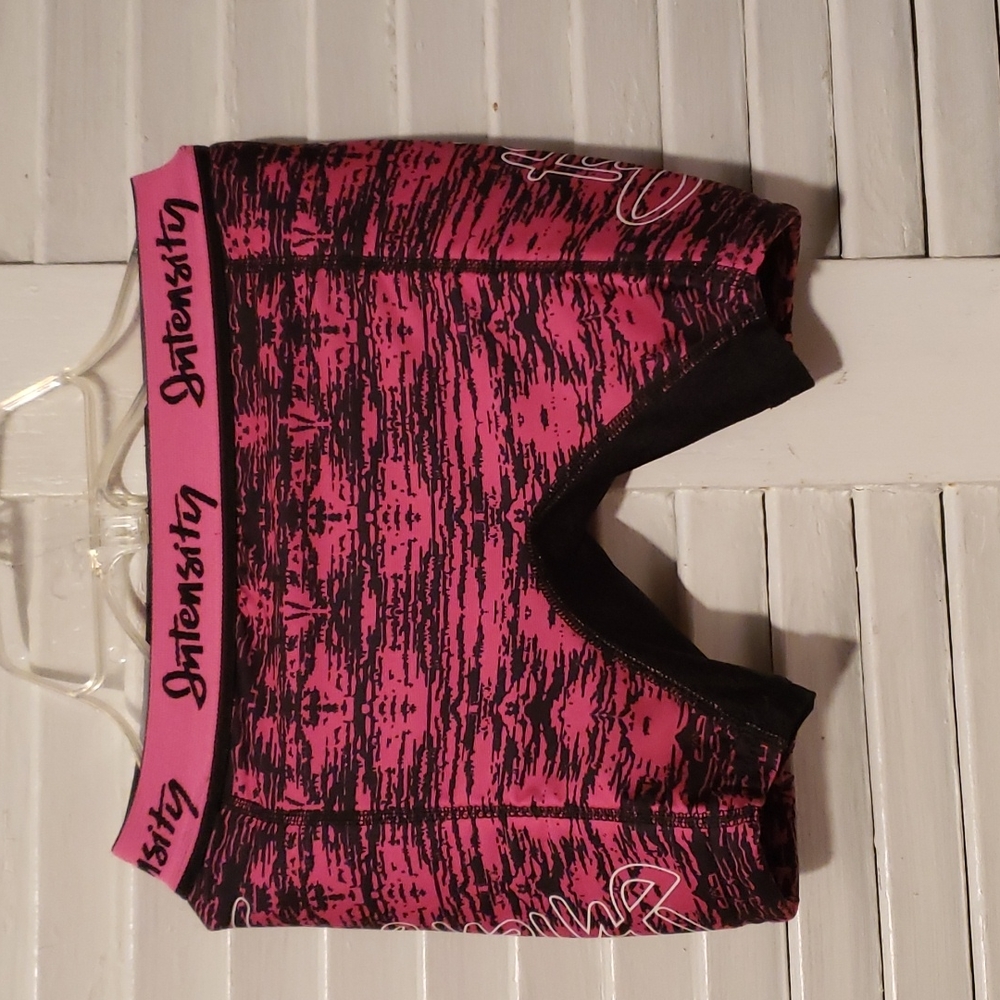 Intensity Padded Short